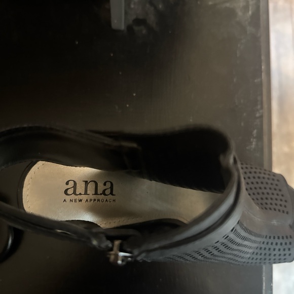 a.n.a Black Ankle Boots - Picture 1 of 4